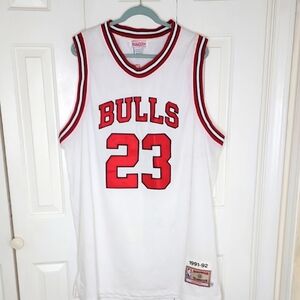 Mitchell Ness Chicago Bulls Jordan Jersey Hardwood Classics 1991 - 92 Size 58